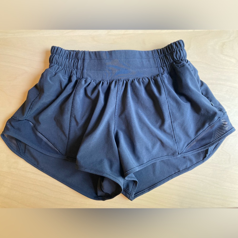 NWOT Lululemon Black Hotty Hot Shorts w/ Lining size 2